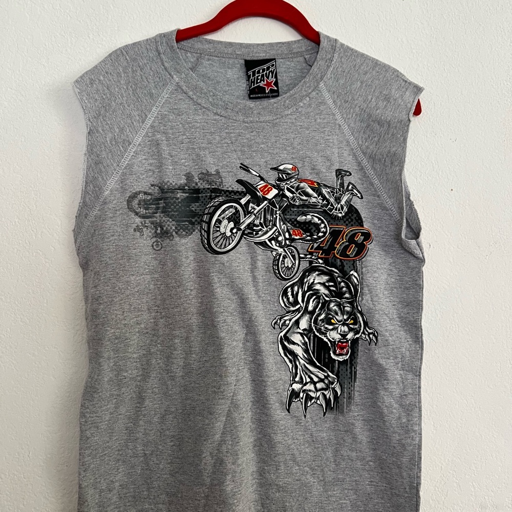 Dynamic Gray Tank Top with Graphic Design